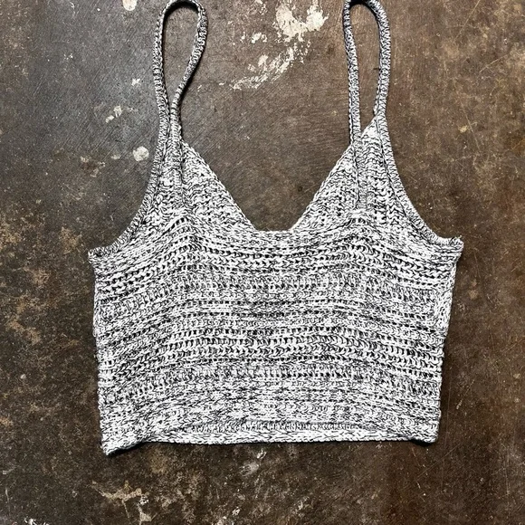 Dynamite knit crop top size small - Picture 4 of 4